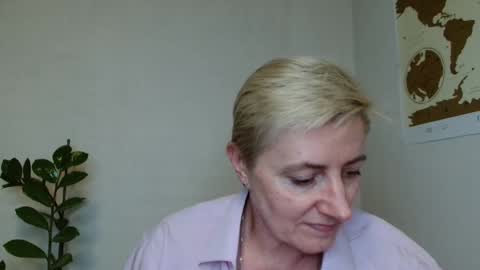 Snapshot of verony_ chatting on 6, 3, 2025 verony_ online show from 6, 3, 2025