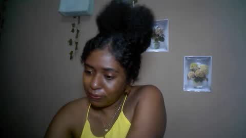Snapshot of verronique1511 chatting on 26, 4, 2026 verronique1511 online show from 26, 4, 2026
