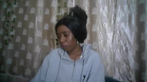 Snapshot of verronique1511 chatting on 24, 5, 2026 verronique1511 online show from 24, 5, 2026