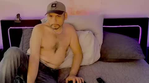 Snapshot of verspig7 chatting on 23, 2, 2025 VersPig7 online show from 23, 2, 2025