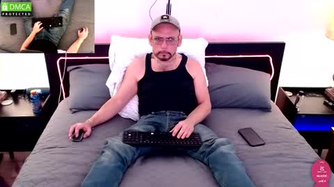 Snapshot of verspig7 chatting on 4, 3, 2025 VersPig7 online show from 4, 3, 2025