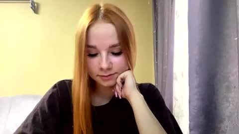Snapshot of vertiegartrell chatting on 22, 6, 2026 Lina online show from 22, 6, 2026