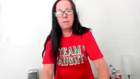 verysassypeachgoddess online show from 28, 11, 2025