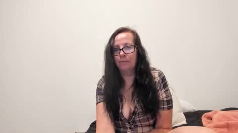verysassypeachgoddess online show from 21, 4, 2026
