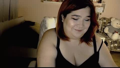 Snapshot of vi__vixen chatting on 1, 2, 2025 Vi Vixen online show from 1, 2, 2025