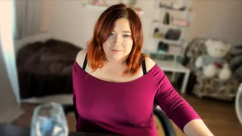 Snapshot of vi__vixen chatting on 19, 9, 2025 Vi Vixen online show from 19, 9, 2025