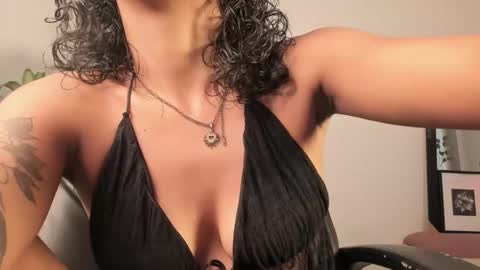Snapshot of vianka_millerxxx chatting on 16, 2, 2025 Vianka online show from 16, 2, 2025