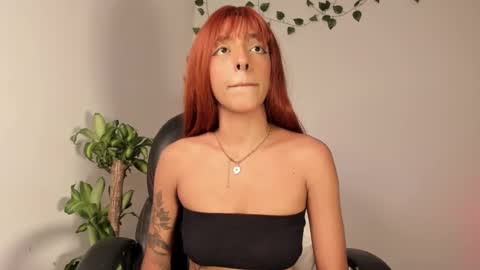 Snapshot of vianka_millerxxx chatting on 26, 2, 2025 Vianka online show from 26, 2, 2025