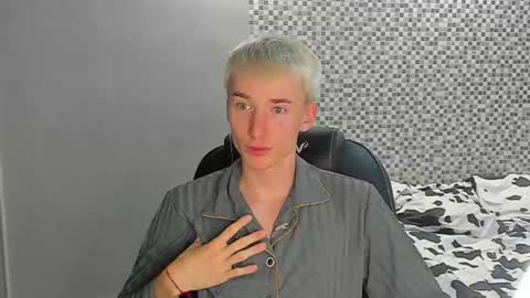 vibemygirl online show from 15, 9, 2025