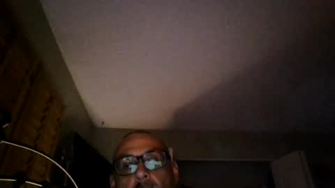 Snapshot of vic171477 chatting on 3, 7, 2026 vic171477 online show from 3, 7, 2026