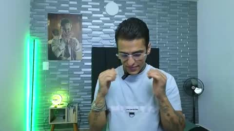 Snapshot of vicctorzc chatting on 9, 2, 2025 Victor cardenas online show from 9, 2, 2025