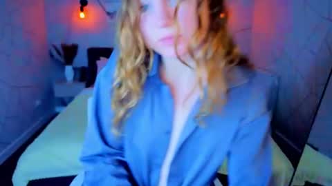 Snapshot of vicki_milles chatting on 14, 6, 2026 vicki_milles online show from 14, 6, 2026