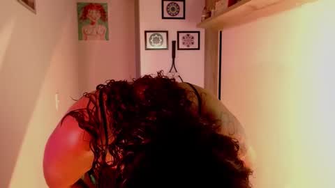 Snapshot of vicky_crazy chatting on 20, 12, 2024 Vicky  online show from 20, 12, 2024