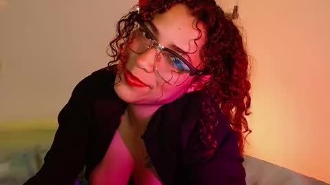 Snapshot of vicky_crazy chatting on 2, 1, 2025 Vicky  online show from 2, 1, 2025