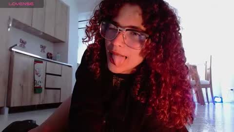 Snapshot of vicky_crazy chatting on 3, 1, 2025 Vicky  online show from 3, 1, 2025