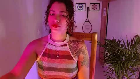 Snapshot of vicky_crazy chatting on 8, 1, 2025 Vicky  online show from 8, 1, 2025