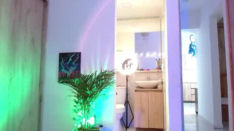 Snapshot of vicky_crazy chatting on 2, 2, 2025 Vicky  online show from 2, 2, 2025