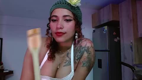 Snapshot of vicky_crazy chatting on 3, 2, 2025 Vicky  online show from 3, 2, 2025