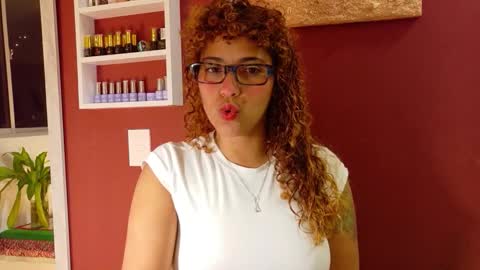 Vicky  online show from 25, 11, 2025