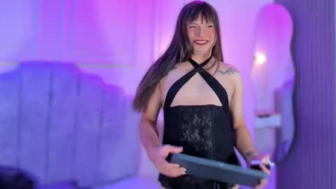 Snapshot of vicky_hot_x chatting on 5, 1, 2026 online show from 5, 1, 2026