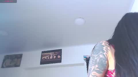 Snapshot of vicky_hotmilf chatting on 6, 7, 2026 Vicky online show from 6, 7, 2026