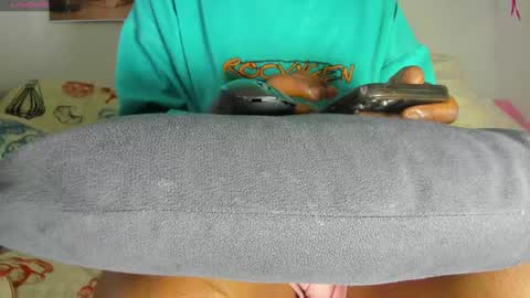 Snapshot of vicky_hotteei chatting on 28, 12, 2024 vicky manuela online show from 28, 12, 2024