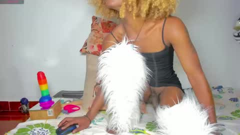 Snapshot of vicky_hotteei chatting on 8, 10, 2025 vicky manuela online show from 8, 10, 2025