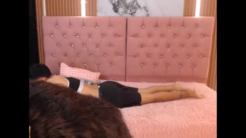Snapshot of vicky_wel chatting on 9, 6, 2026 Victoria y Danniela online show from 9, 6, 2026