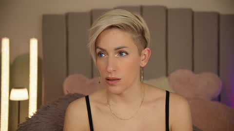 Snapshot of vickysecret96 chatting on 28, 1, 2025 vickysecret96 online show from 28, 1, 2025