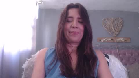 Snapshot of victoria25_meester chatting on 10, 12, 2024 Hi guys Im victoria Be the one who can control me in PVT online show from 10, 12, 2024