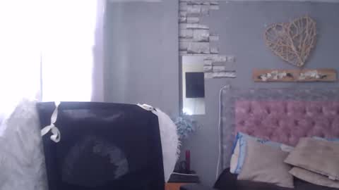 Snapshot of victoria25_meester chatting on 14, 12, 2024 Hi guys Im victoria Be the one who can control me in PVT online show from 14, 12, 2024