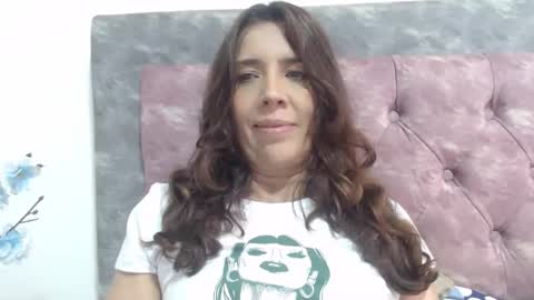 Snapshot of victoria25_meester chatting on 4, 1, 2025 Hi guys Im victoria Be the one who can control me in PVT online show from 4, 1, 2025
