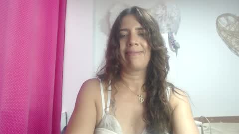 Snapshot of victoria25_meester chatting on 8, 2, 2025 Hi guys Im victoria Be the one who can control me in PVT online show from 8, 2, 2025