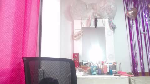 Snapshot of victoria25_meester chatting on 18, 2, 2025 Hi guys Im victoria Be the one who can control me in PVT online show from 18, 2, 2025