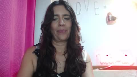 Snapshot of victoria25_meester chatting on 9, 3, 2025 Hi guys Im victoria Be the one who can control me in PVT online show from 9, 3, 2025