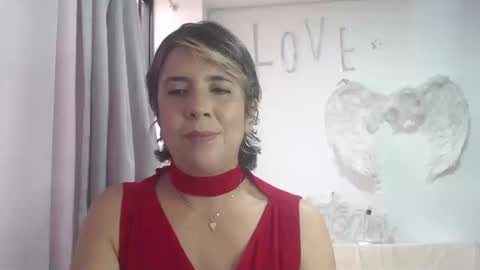 Snapshot of victoria25_meester chatting on 24, 9, 2025 Hi guys Im victoria Be the one who can control me in PVT online show from 24, 9, 2025