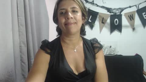 Snapshot of victoria25_meester chatting on 9, 10, 2025 Hi guys Im victoria Be the one who can control me in PVT online show from 9, 10, 2025