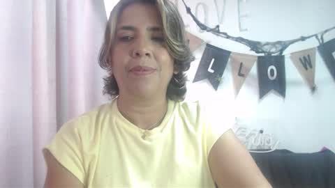 Snapshot of victoria25_meester chatting on 10, 10, 2025 Hi guys Im victoria Be the one who can control me in PVT online show from 10, 10, 2025