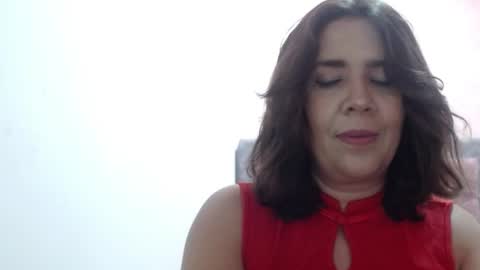 Snapshot of victoria25_meester chatting on 6, 7, 2026 Hi guys Im victoria Be the one who can control me in PVT online show from 6, 7, 2026