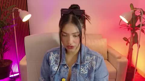 Snapshot of victoria___moon chatting on 9, 1, 2026 victoria online show from 9, 1, 2026