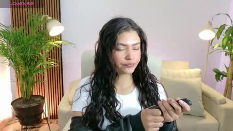 Snapshot of victoria___moon chatting on 23, 2, 2026 victoria online show from 23, 2, 2026