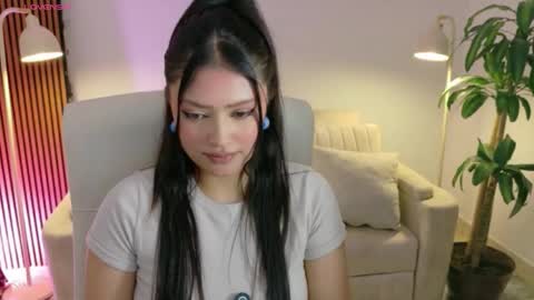 Snapshot of victoria___moon chatting on 2, 6, 2026 victoria online show from 2, 6, 2026