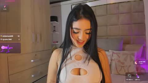 Snapshot of victoria_adaams1 chatting on 2, 10, 2025 Victoria valentina online show from 2, 10, 2025