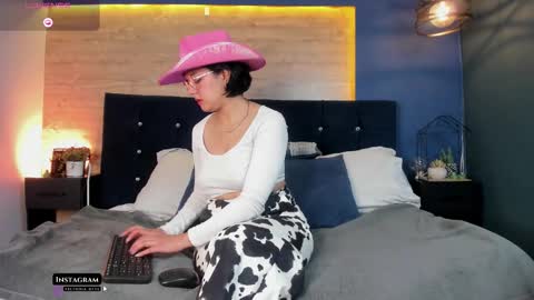 Victoria online show from 13, 10, 2025