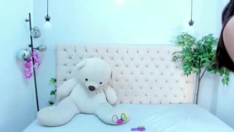 Victoria online show from 1, 12, 2025