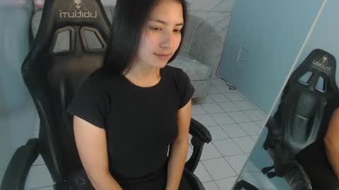 Snapshot of victoria_hernandez_t chatting on 6, 6, 2026 Victoria online show from 6, 6, 2026