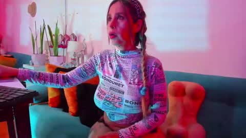 Victoria  online show from 7, 2, 2025