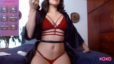 VICTORIA MARTELO online show from 27, 12, 2024