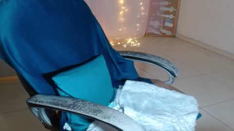 VICKY online show from 19, 1, 2025