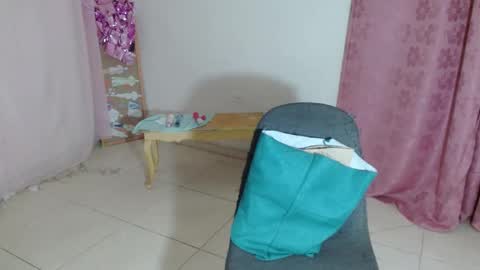 VICKY online show from 7, 3, 2025